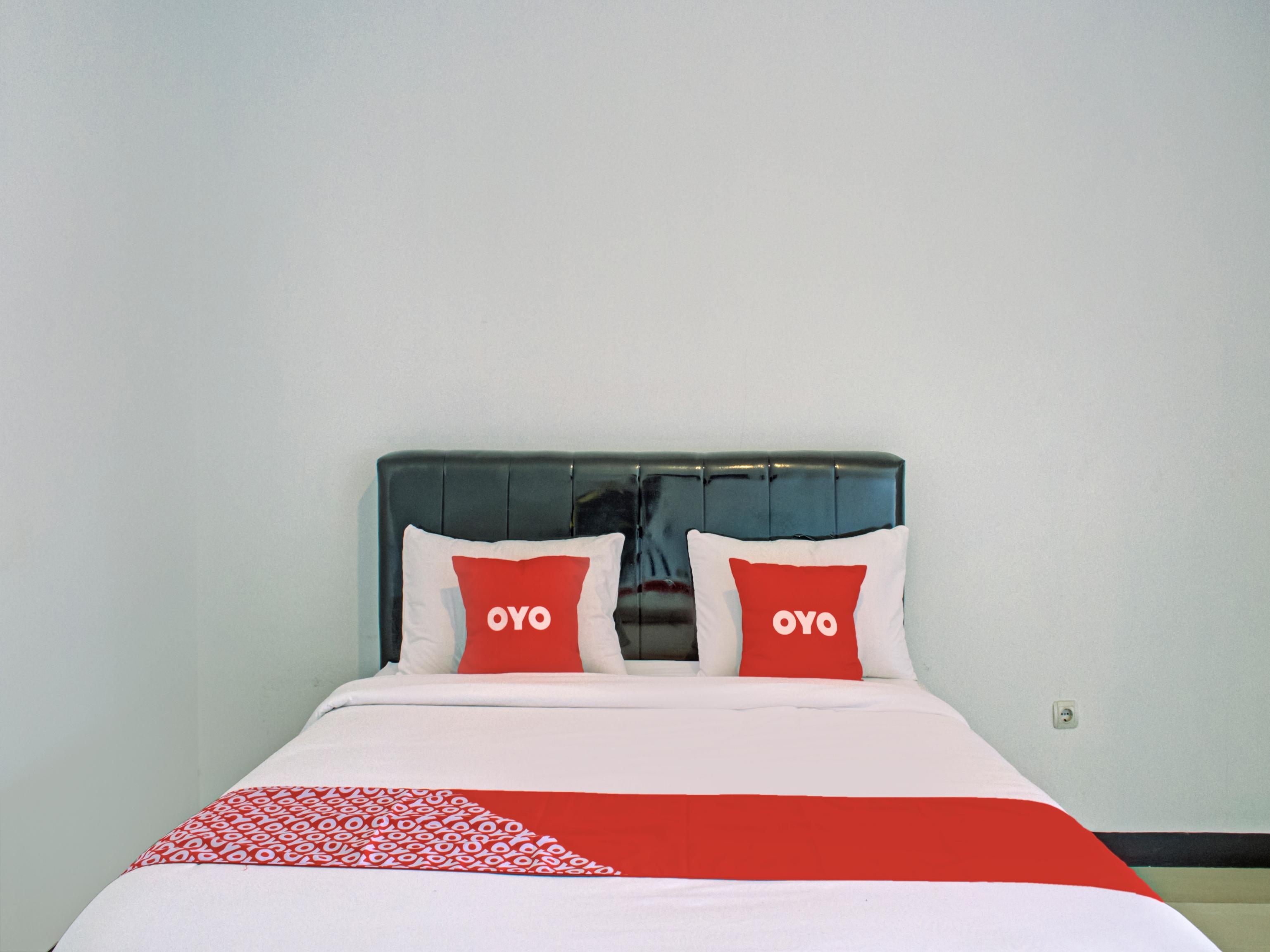 Oyo 3841 Wisma 25 Чилачап Екстериор снимка