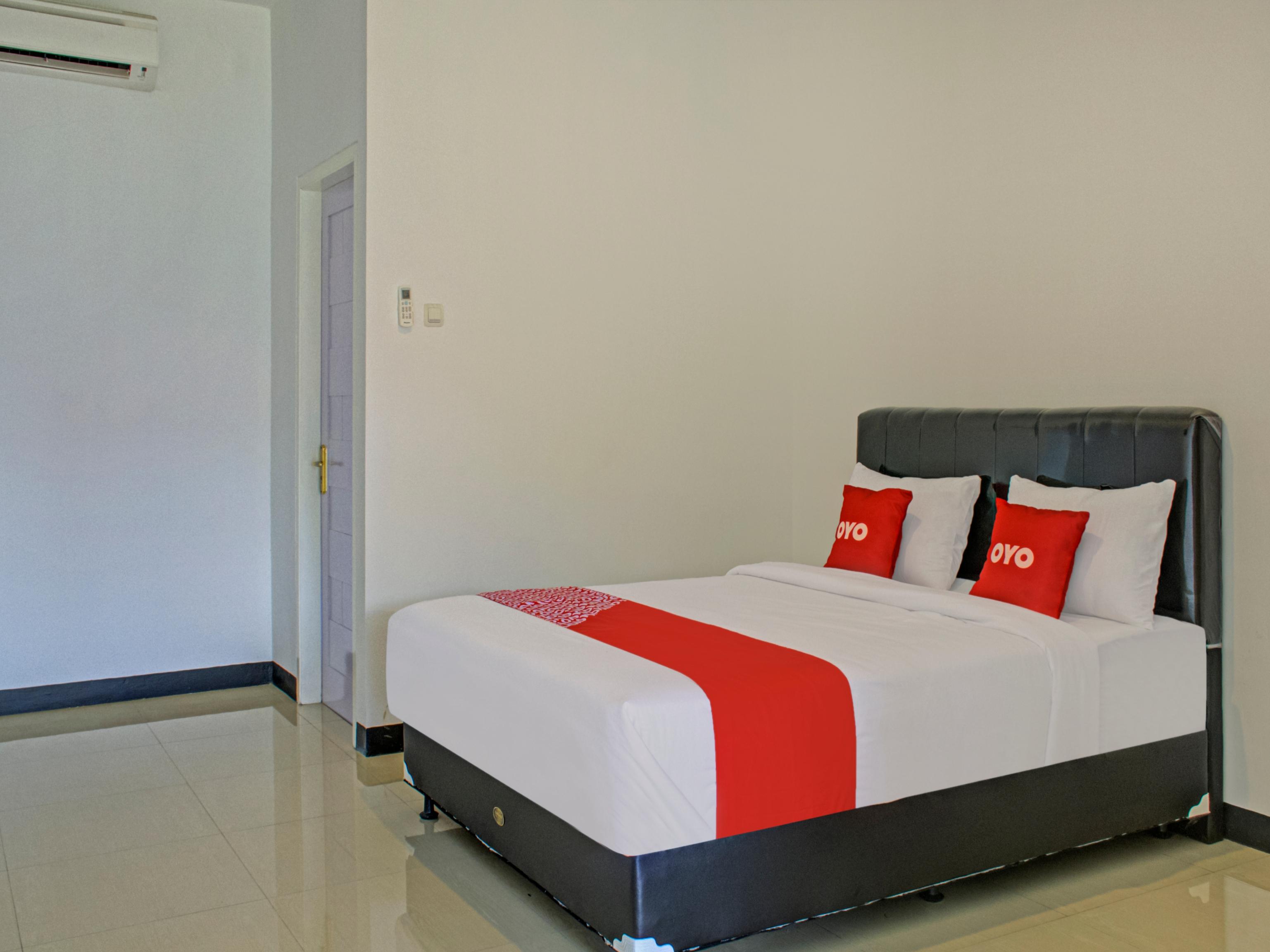Oyo 3841 Wisma 25 Чилачап Екстериор снимка
